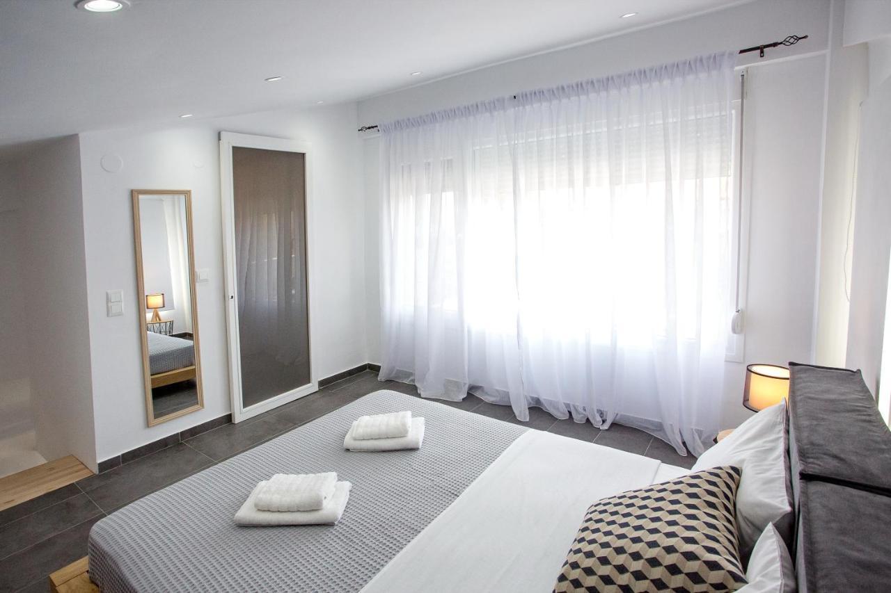 Joy C Deluxe Villa Nea Iraklitsa Exterior photo