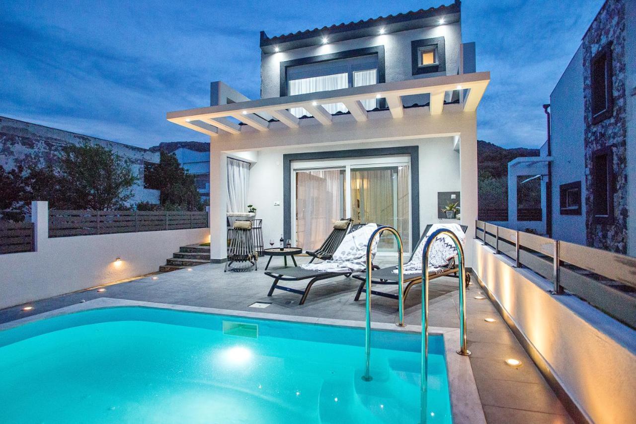 Joy C Deluxe Villa Nea Iraklitsa Exterior photo